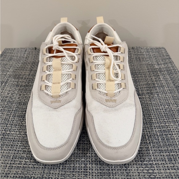 Wolf & Shepard Crossover Victory Sneaker - Picture 5 of 5